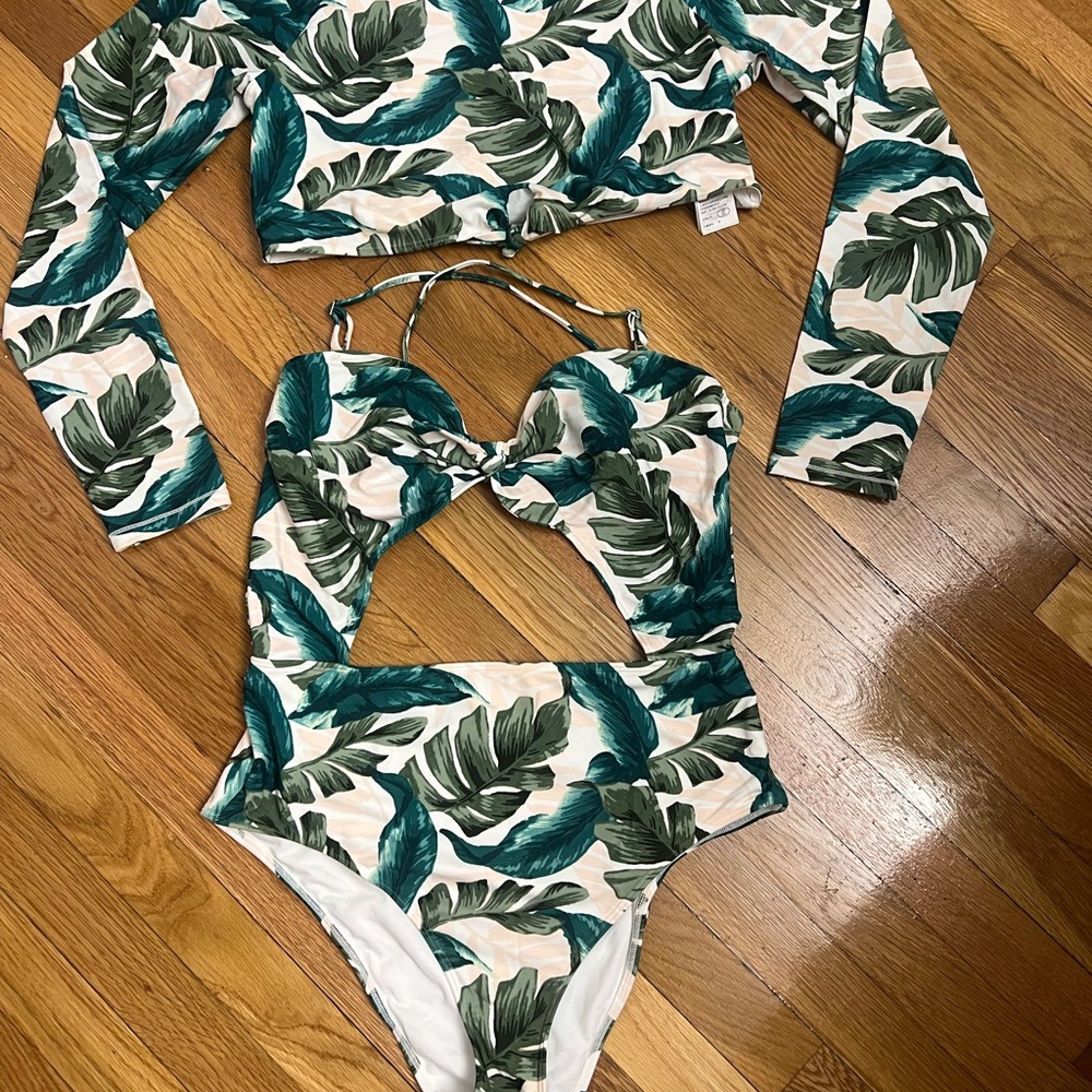 Hollister Leaf Print Bikini Set with Cover-Up size XL both pieces